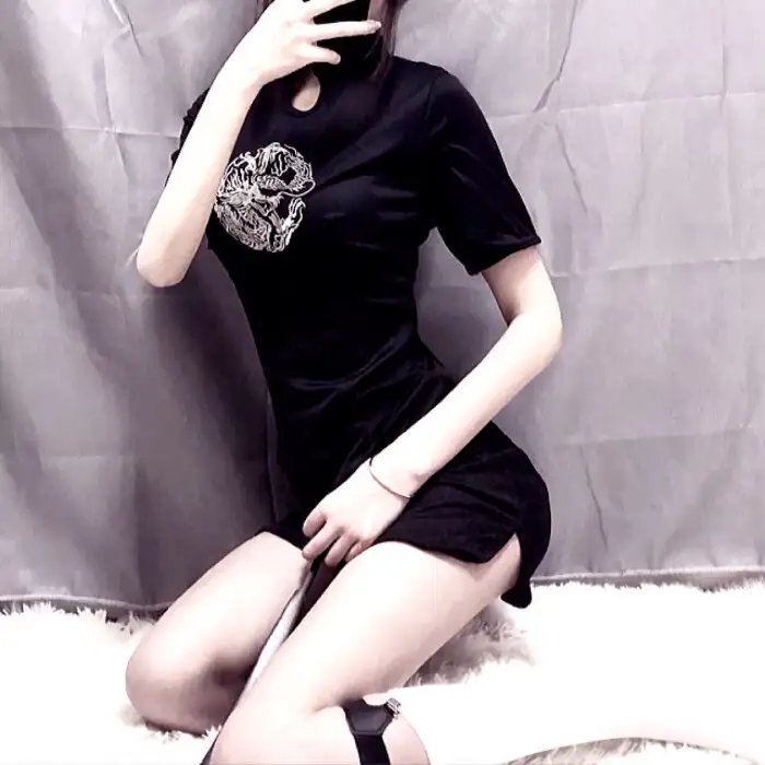 艳女挑情
